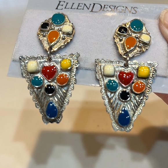 Ellen Designs Jewelry - Vintage clip dangling earrings